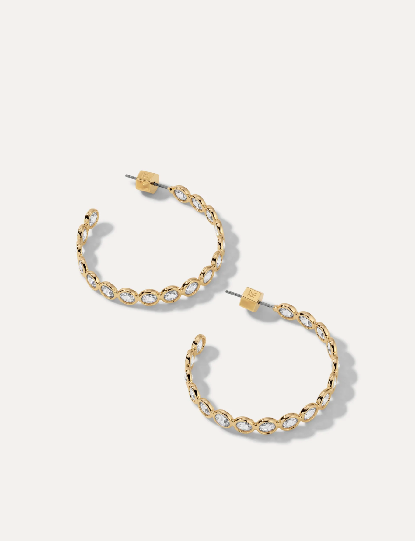 Lynda Hoops