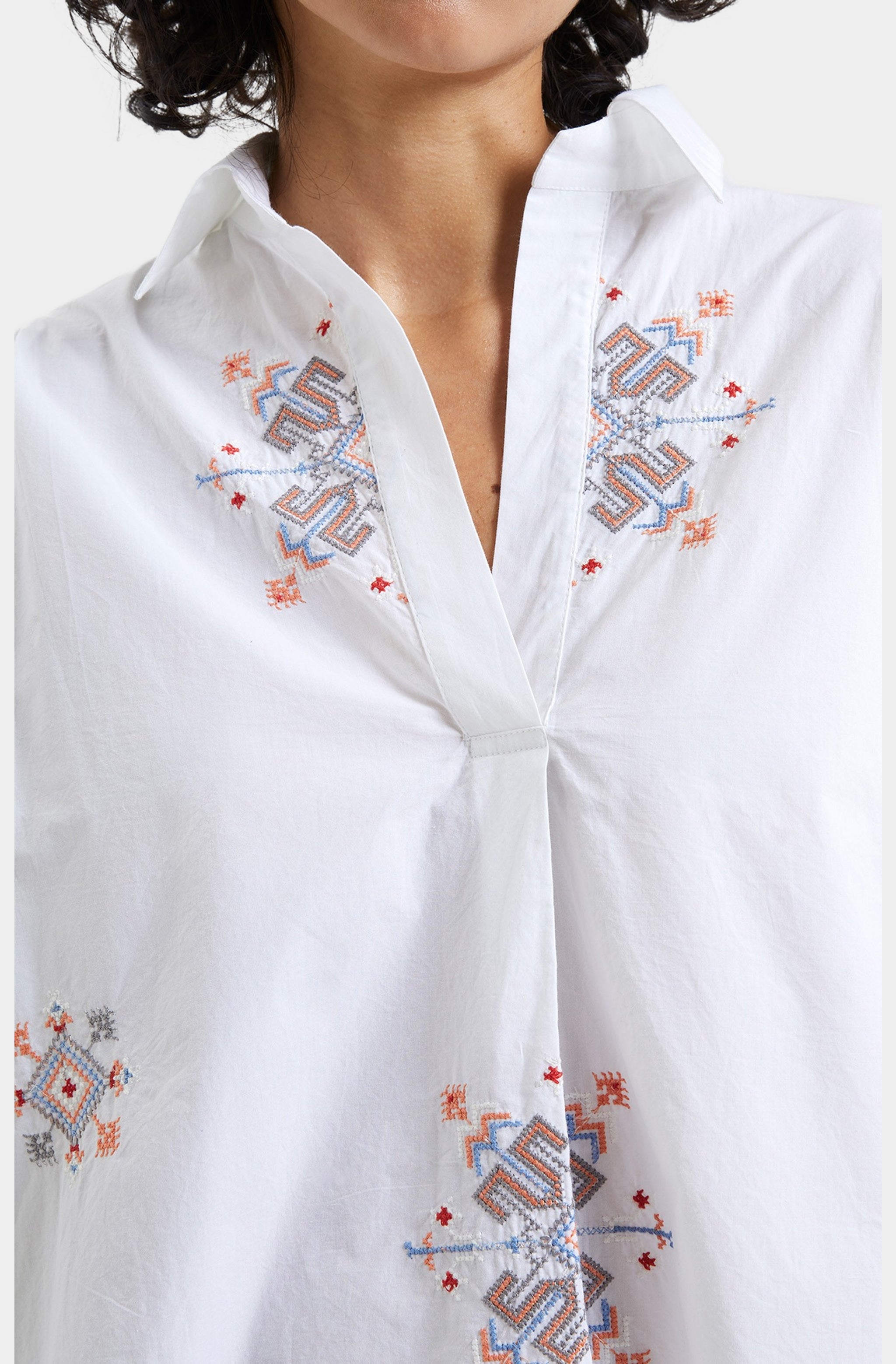 Embroidered Rhodes Popover