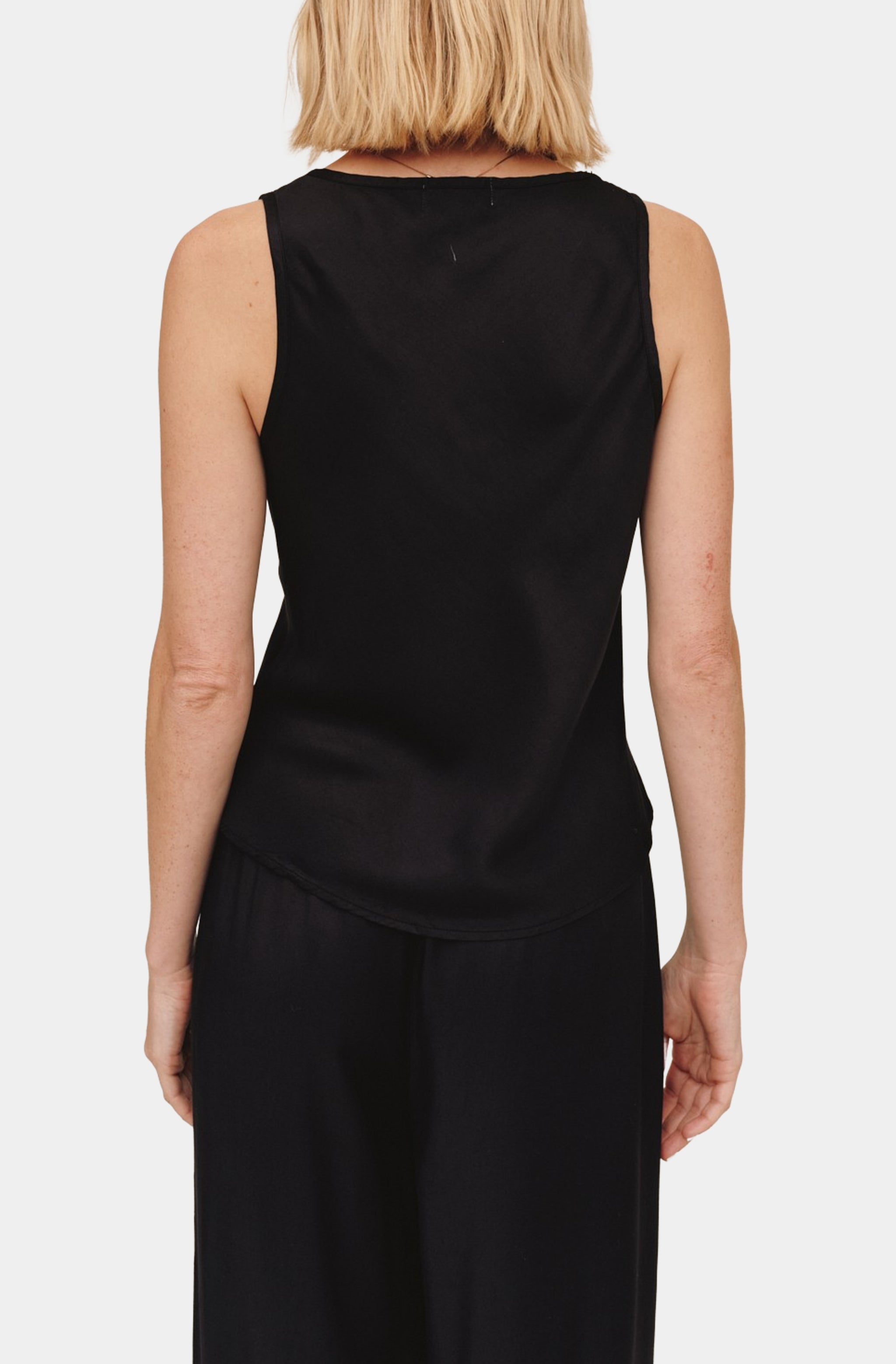 Scoop Neck Tank
